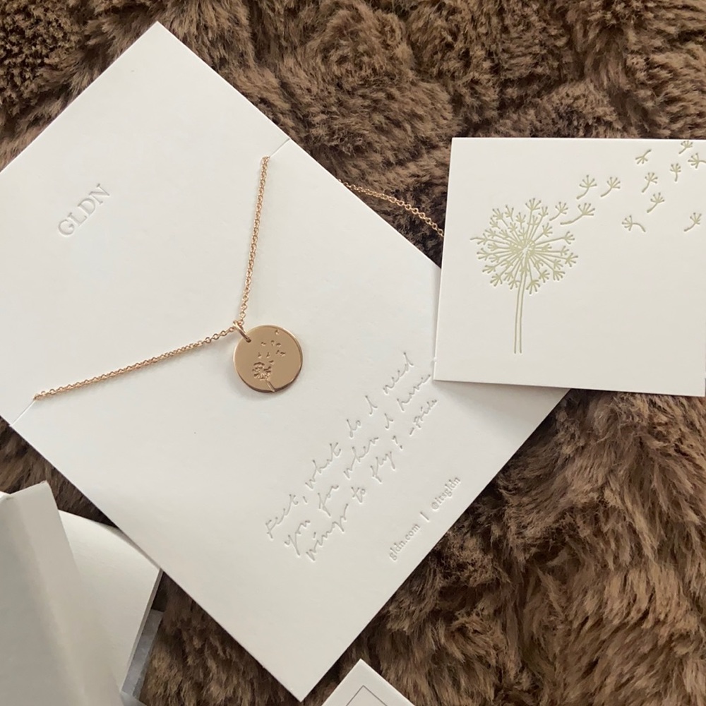 ✨ Gorgeous 14k Gold Dandelion Necklace ✨